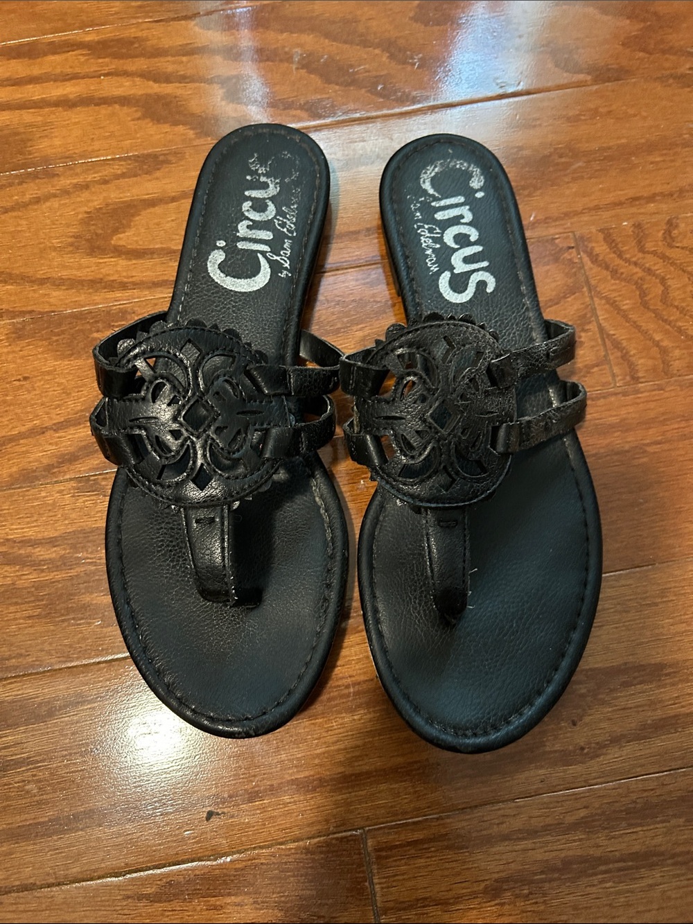 Circus by Sam Edelman Black Leather Cutout Thong Sandals
